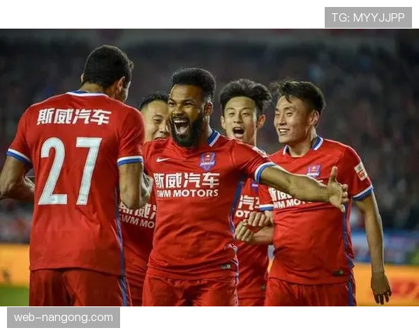 “深圳队官宣新外援,欧洲后卫有望提升前场压迫质量” “深圳队官宣新外援,欧洲后卫有望提升前场压迫质量”