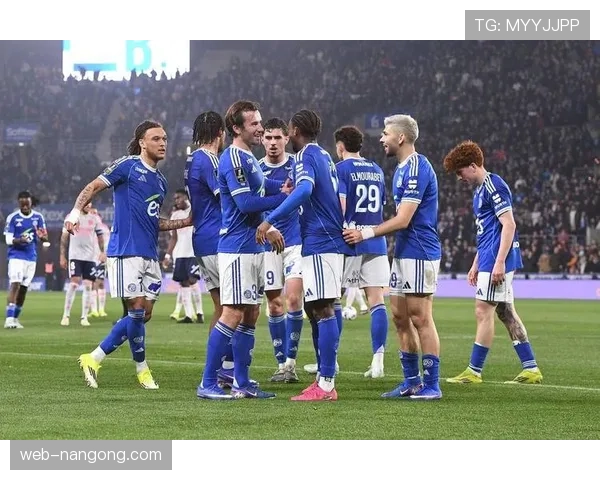 巴黎FC主场4-1大胜摩纳哥,伊科内双响因莫比莱建功 巴黎FC主场4-1大胜摩纳哥,伊科内双响因莫比莱建功